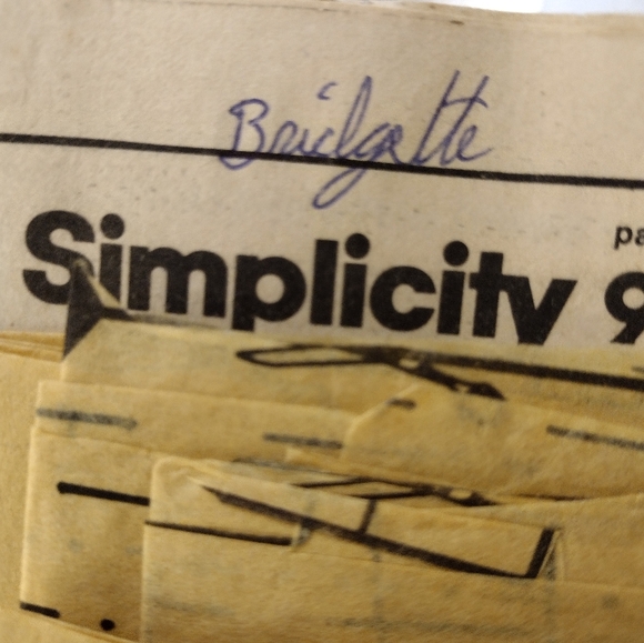 Simplicity Sewing Pattern 9967 - Picture 2 of 6